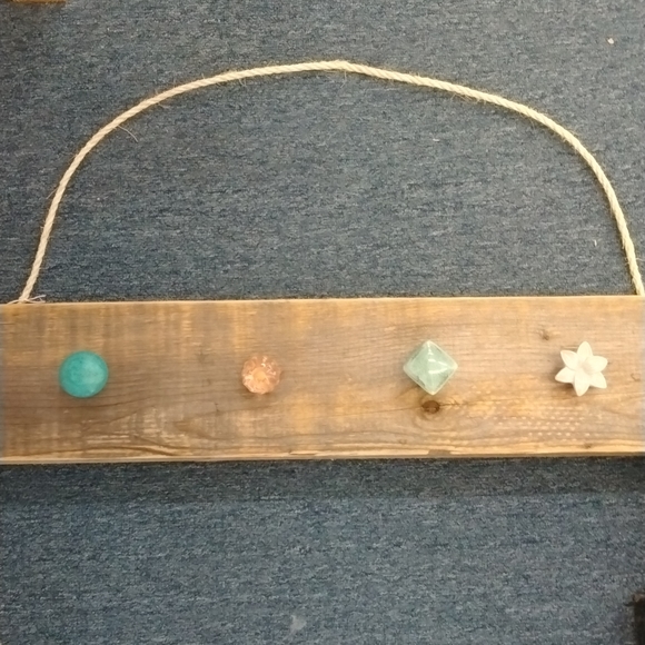 Wall hanger - Picture 1 of 2